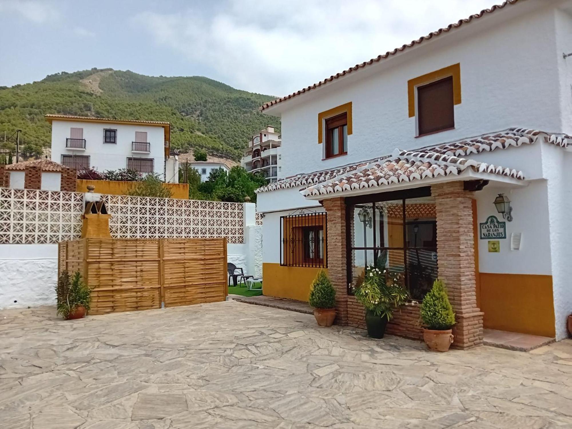 Casa Patio De Los Naranjos Piscina Privada Alcaucín Esterno foto
