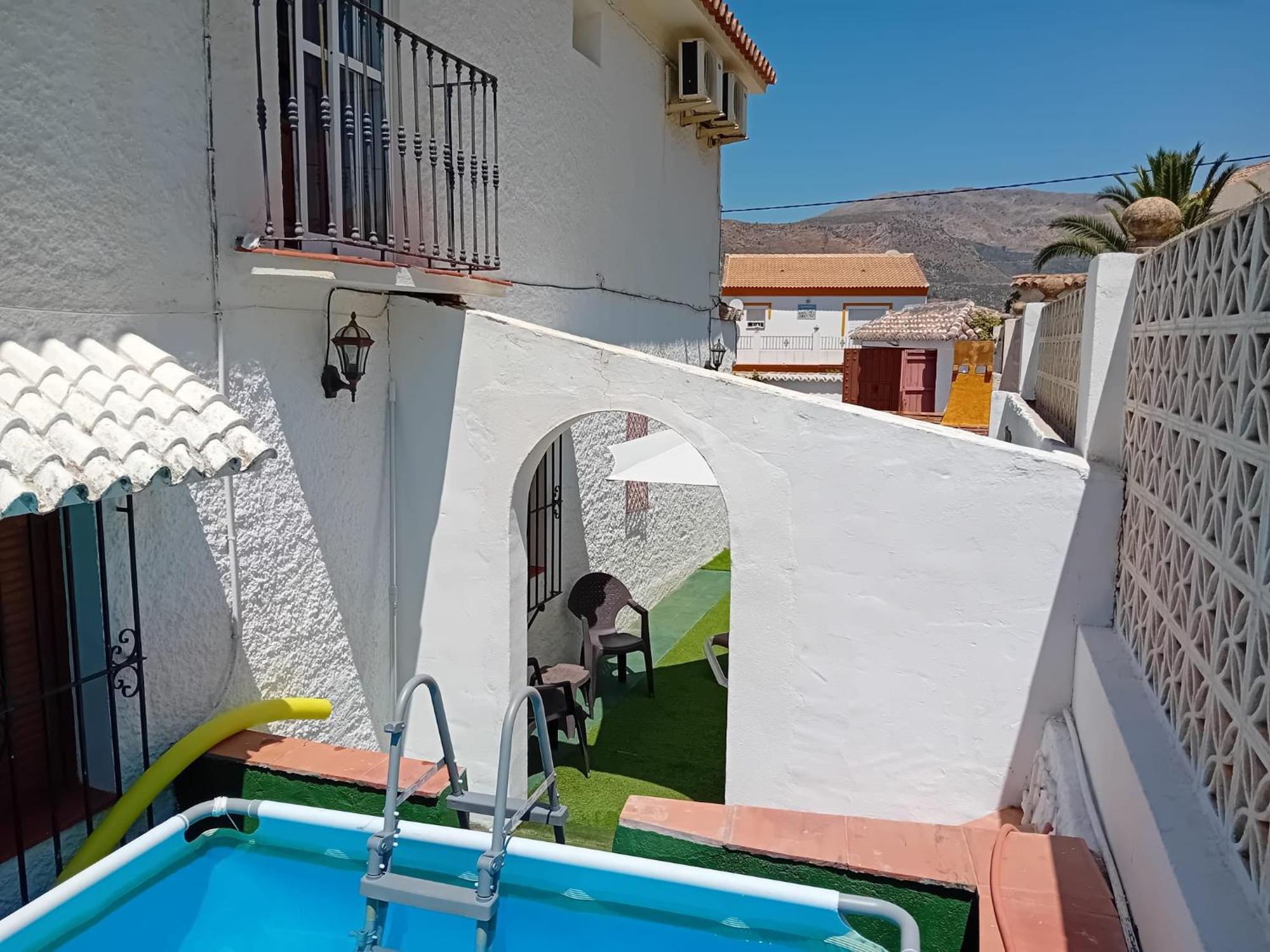 Casa Patio De Los Naranjos Piscina Privada Alcaucín Esterno foto