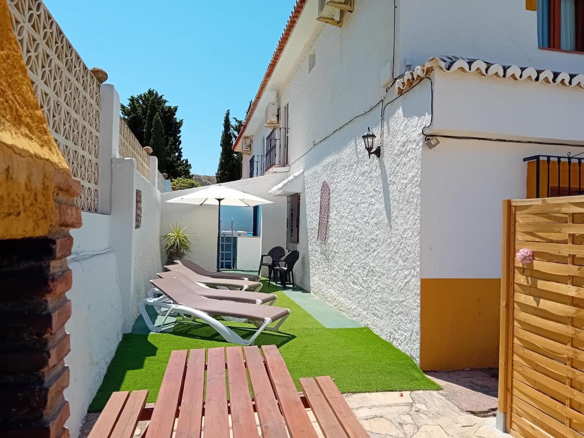 Casa Patio De Los Naranjos Piscina Privada Alcaucín Esterno foto