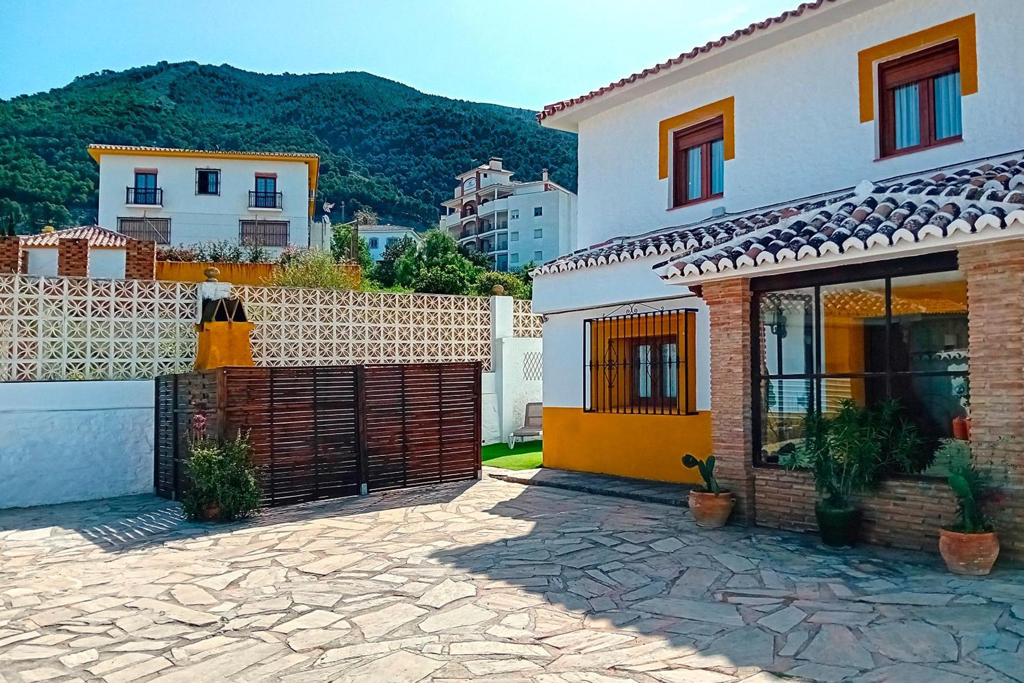 Casa Patio De Los Naranjos Piscina Privada Alcaucín Esterno foto
